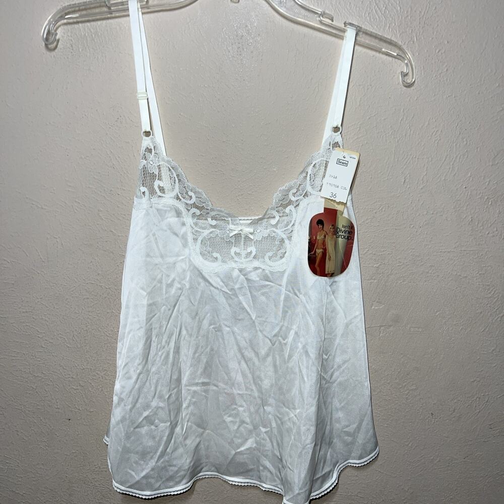 VINTAGE SEARS Isn't It Divine WHITE LACE SIZE 36 CAMISOLE #15099 Sexy NWT